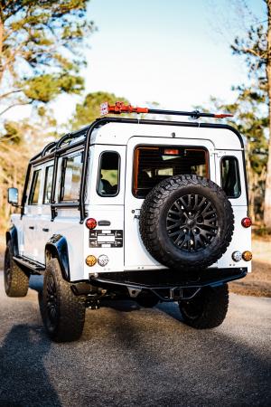 Land Rover Defender 110 by Osprey Custom Cars 1993 года 